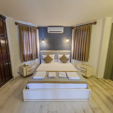 Atrium 3*