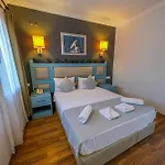 Atrium 3*