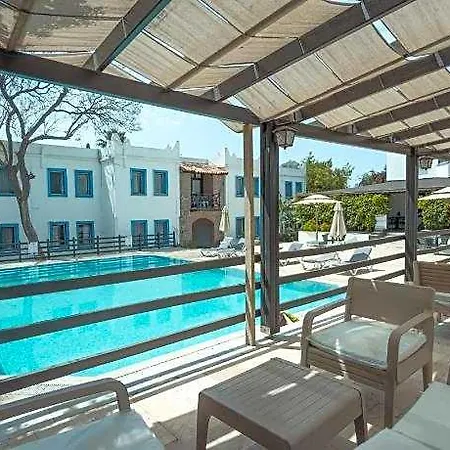 Atrium 3*