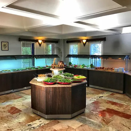 Atrium 3*